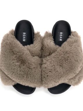 ROAM Cloud Slippers Khaki Faux Fur Size 9 (EU 39)